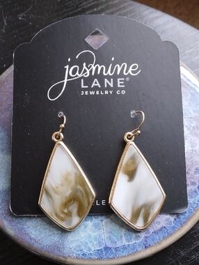Jasmine Lane Gold Tan and White Marbled Drop Earrings